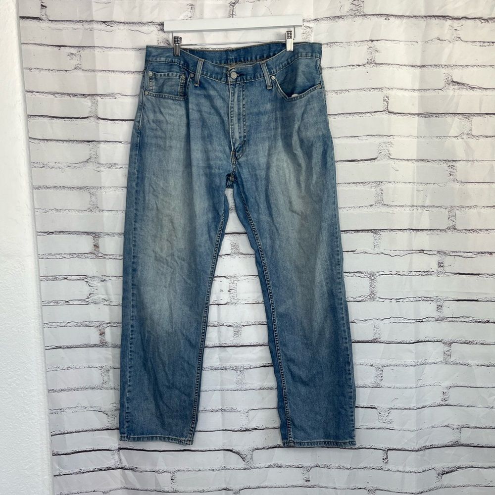Levi’s 559 Straight Jeans Men’s 38x32 Relaxed Fit Blue Medium Wash Cotton Denim